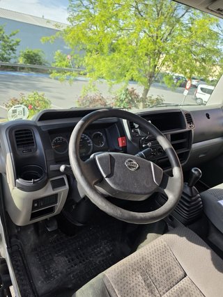 Nissan Cabstar 2009