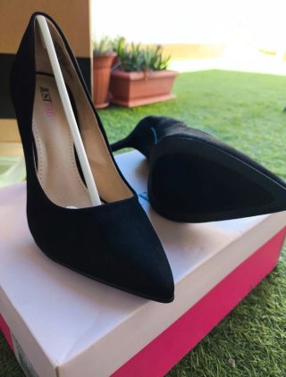 Zapatos de tacón negro JustFab talla 38 con caja