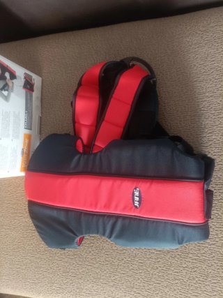 Lote: Mochila Portabebés Jane + Colchoneta juegos