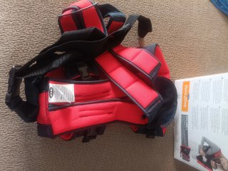 Lote: Mochila Portabebés Jane + Colchoneta juegos