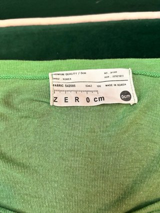 Camiseta verde verano con escote cruzado