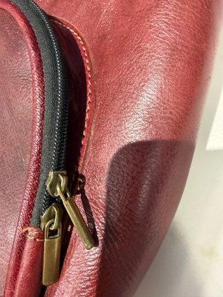 Mochila de cuero burdeos