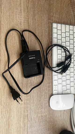 Canon EOS 700D