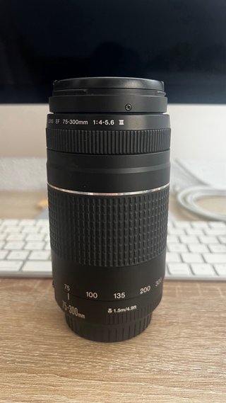 Canon EOS 700D