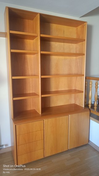 Estantería de madera modular