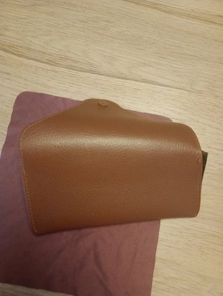Gafas Ray-Ban y Funda Marrón