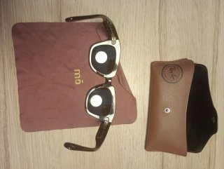 Gafas Ray-Ban y Funda Marrón