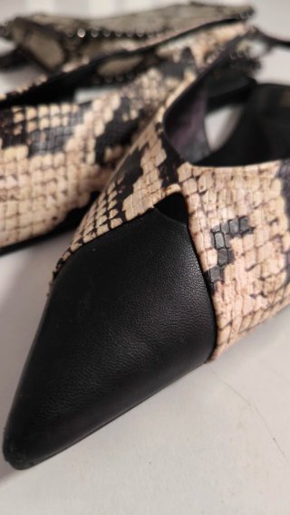 Zapatos bailarina Zara T.41 y bolso serpiente