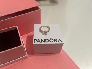 Anillo Pandora bañado en oro Nuevo