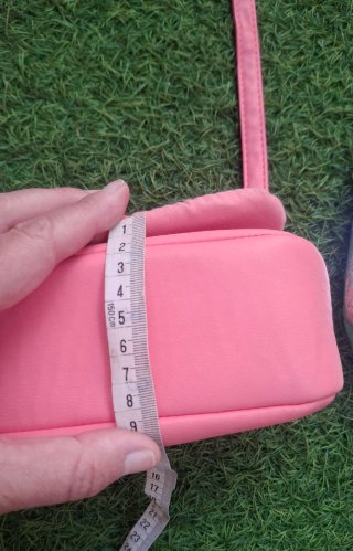 Dos bolsos juveniles