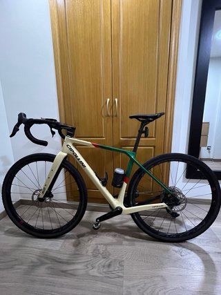 Bicicleta Gravel Cipollini Ago Electrónica