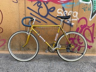 Bicicleta de carretera pequeña TORROT