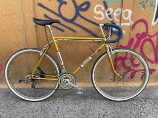 Bicicleta de carretera pequeña TORROT
