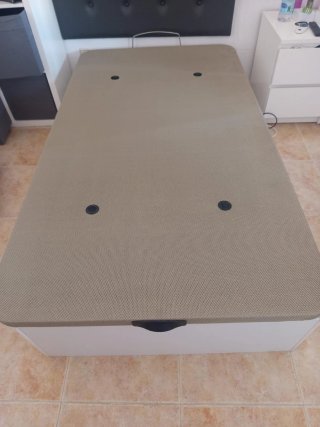 2 Canapés de madera 105