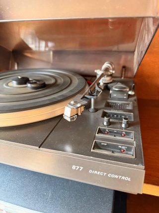 Equipo Hi-Fi Vintage: Tocadiscos, Cassette y Radio