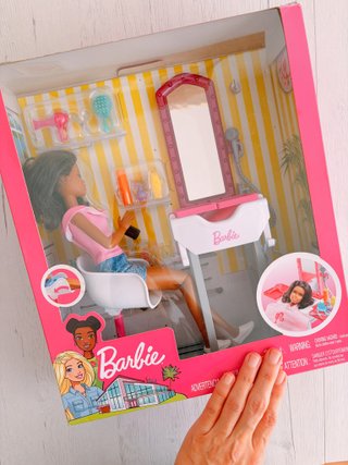 Peluquería Barbie con accesorios