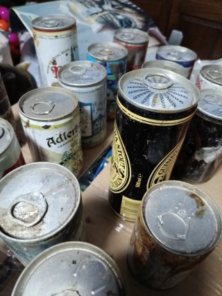 Lotto di 19 lattine di birra antiche e rare da collezione
