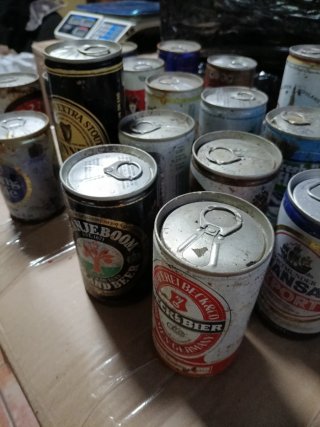 Lotto di 19 lattine di birra antiche e rare da collezione