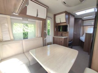 Caravana Bürstner Averso Top
