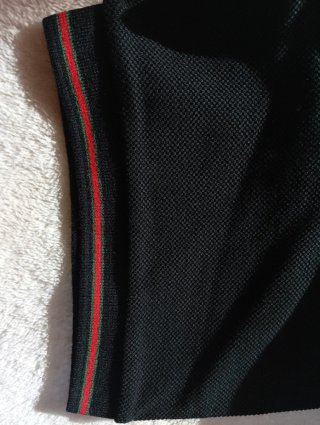 Polo Gucci Negro con detalles Rojo