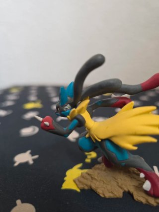 Mega Lucario Kaiyodo Figura