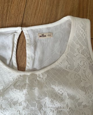 Blusa blanca de encaje manga larga Hollister