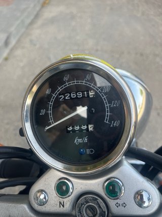 Suzuki Marauder 2006 DGT Etiqueta