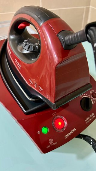 Centro de Planchado Siemens SL25 2400W