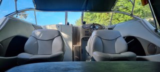 Lancha Bayliner Capri lista para navegar