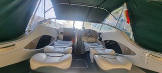 Lancha Bayliner Capri lista para navegar