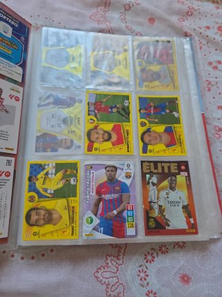 Álbum Fútbol MEGACRACKS 2023/24 Panini