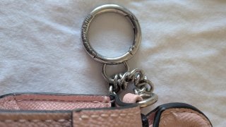 Mini bolso Stradivarius rosa con llavero