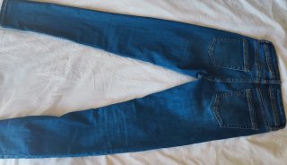 Pantalón pitillo Bershka Talla 34