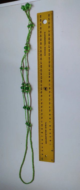 Collar de cuentas verde