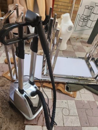 Lote 5 mesas expositoras tienda ropa