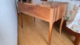 Mesa de costura clásica de madera maciza