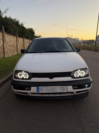 Volkswagen Golf GT 1.6