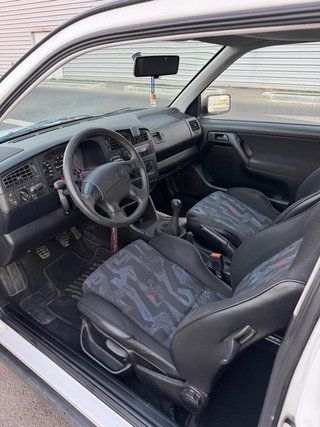 Volkswagen Golf GT 1.6