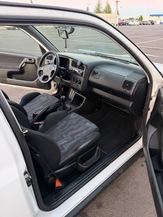 Volkswagen Golf GT 1.6