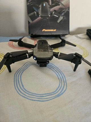 Dron E88 Nova con Control Remoto y 3 Baterías