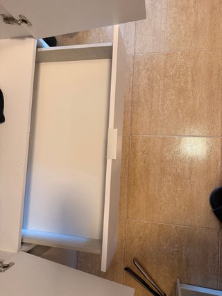 Ropero 2 puertas Ikea beige/blanco
