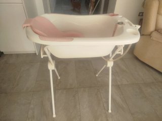 Bañera para bebé con soporte OLMITOS