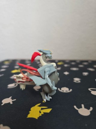 Kyurem Blanco Kaiyodo Figura Pokémon