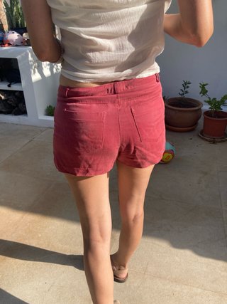 Pantalón corto rojo Largo 26 cms