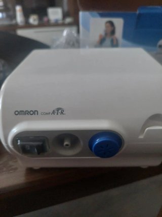Nebulizador Omron NE-C28P Compresor