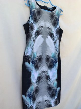 Next Vestido Estampado Plumas Talla 2XL