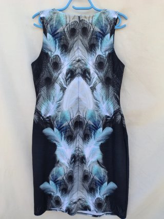 Next Vestido Estampado Plumas Talla 2XL
