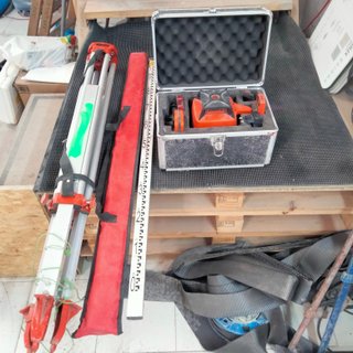 Nivel Láser Rotativo con Detector y trípode