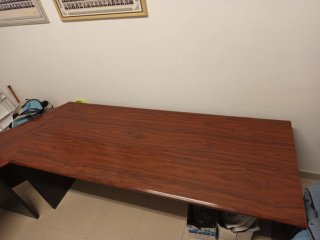Mesa de escritorio de madera