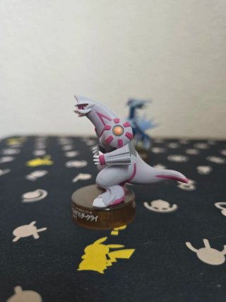 Figuras Kaiyodo Palkia y Dialga